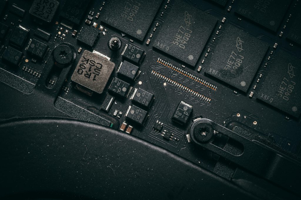 tietokonehuolto kotiin yrittäjälle huolto laitehuolto